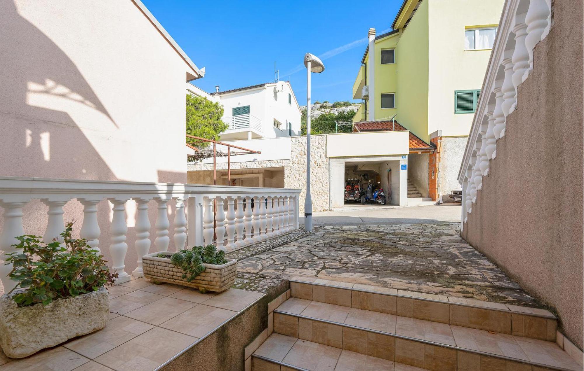 1 Bedroom Stunning Apartment In Primošten Exterior foto